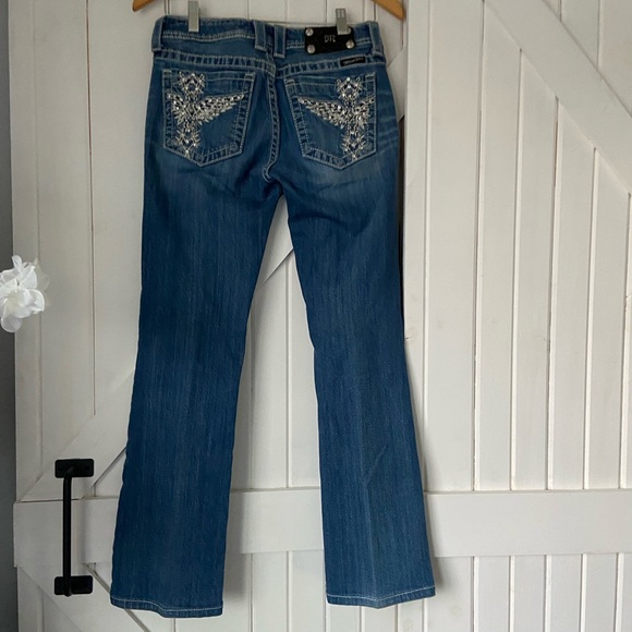 Miss Me Embellished Blue Jeans Size 29 Embellished Wing Pockets - Picture 1 of 8